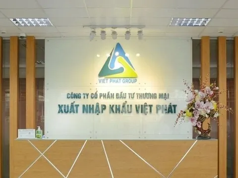 Sau biến động tại Việt Phát Group: Vợ thành viên HĐQT bán sạch 132.200 cổ phiếu ngay giữa tâm bão