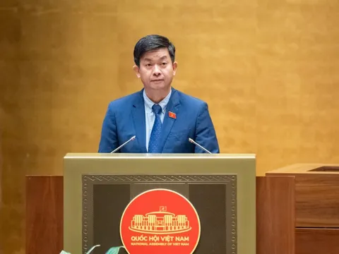 Thông qua Nghị quyết về danh sách Phó Chủ tịch Hội đồng bầu cử quốc gia và Ủy viên Hội đồng bầu cử quốc gia